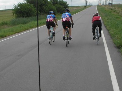 Chatting with a Couple Local Riders, Race Across America 2006